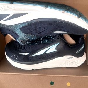 Altra Paradigm 6 Running Shoes